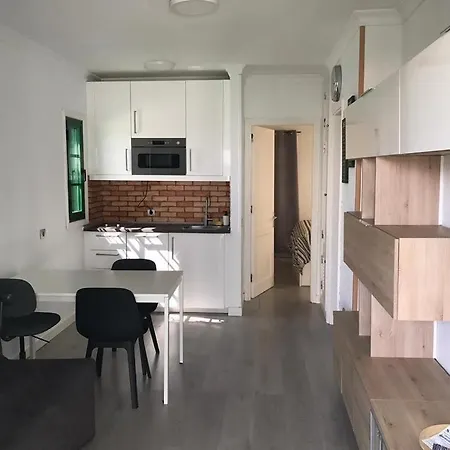 Ilaria House Διαμέρισμα *